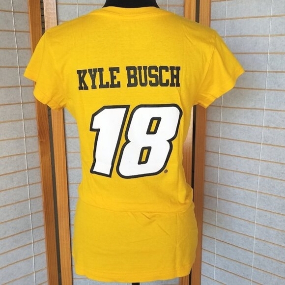 Peanut M&M's Fitted T-Shirt Authentic Nascar Yellow Size Medium Kyle Busch #18 - Picture 3 of 8